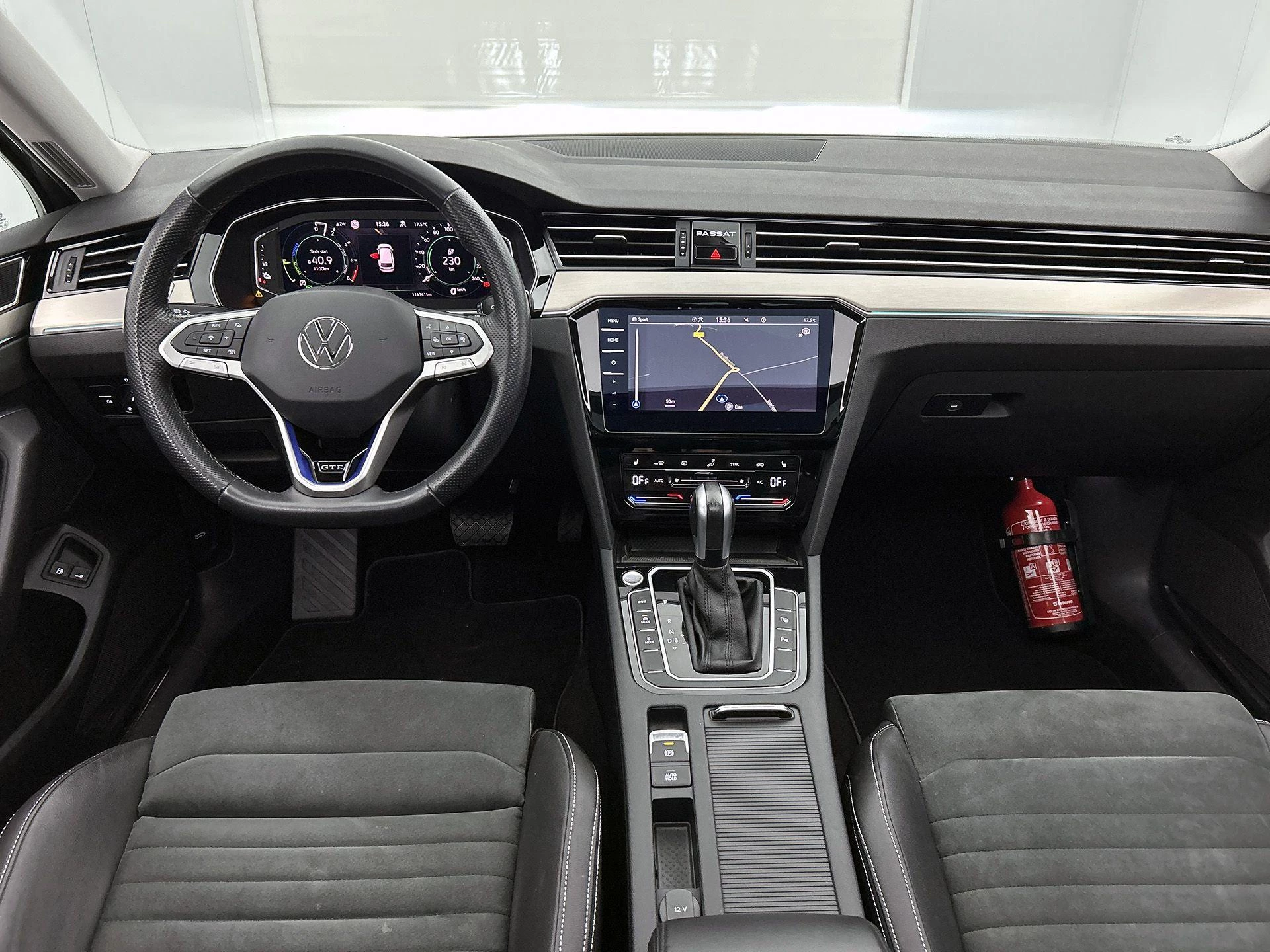 Volkswagen-Passat-image-21