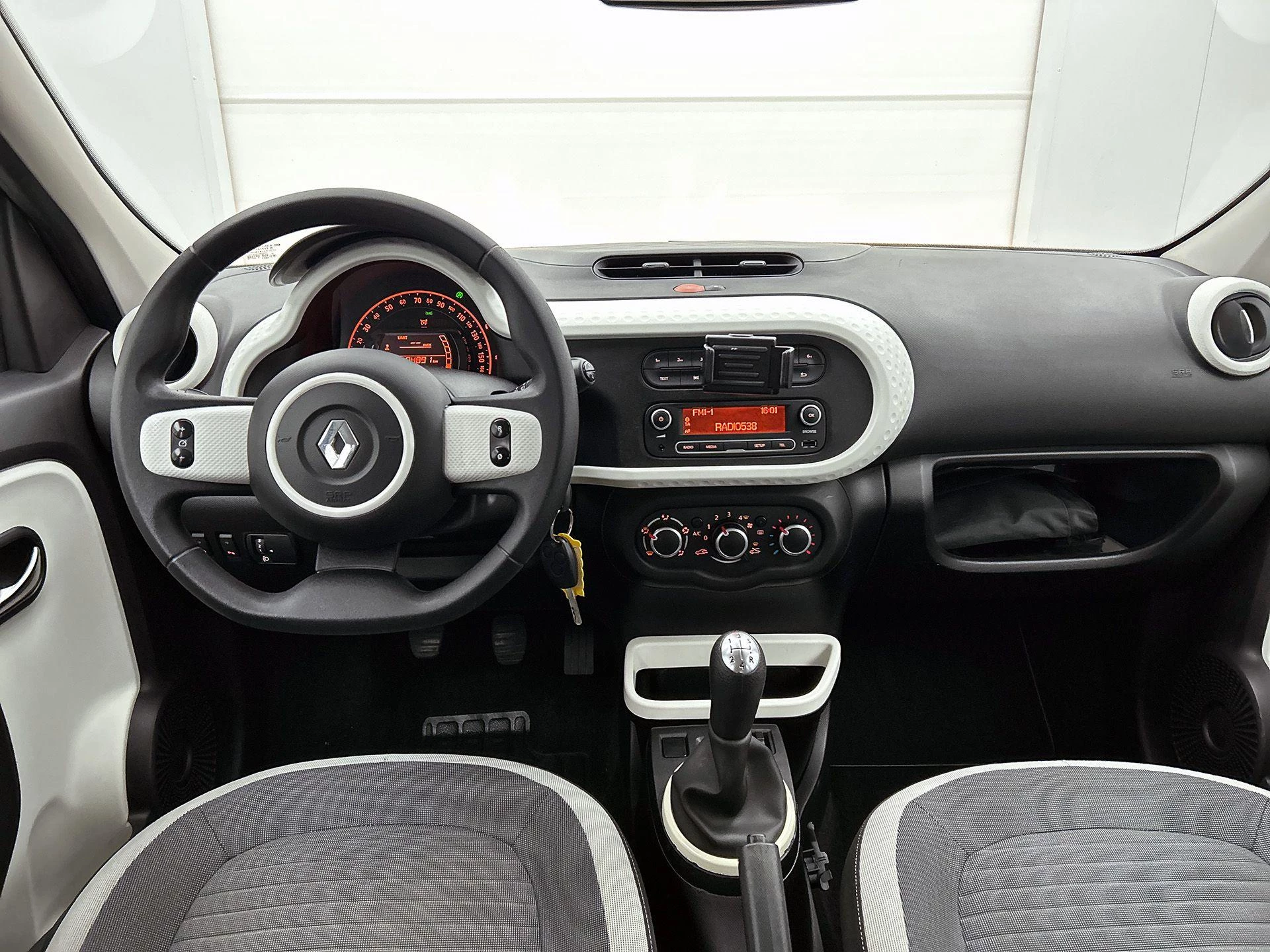 Renault-Twingo-image-18