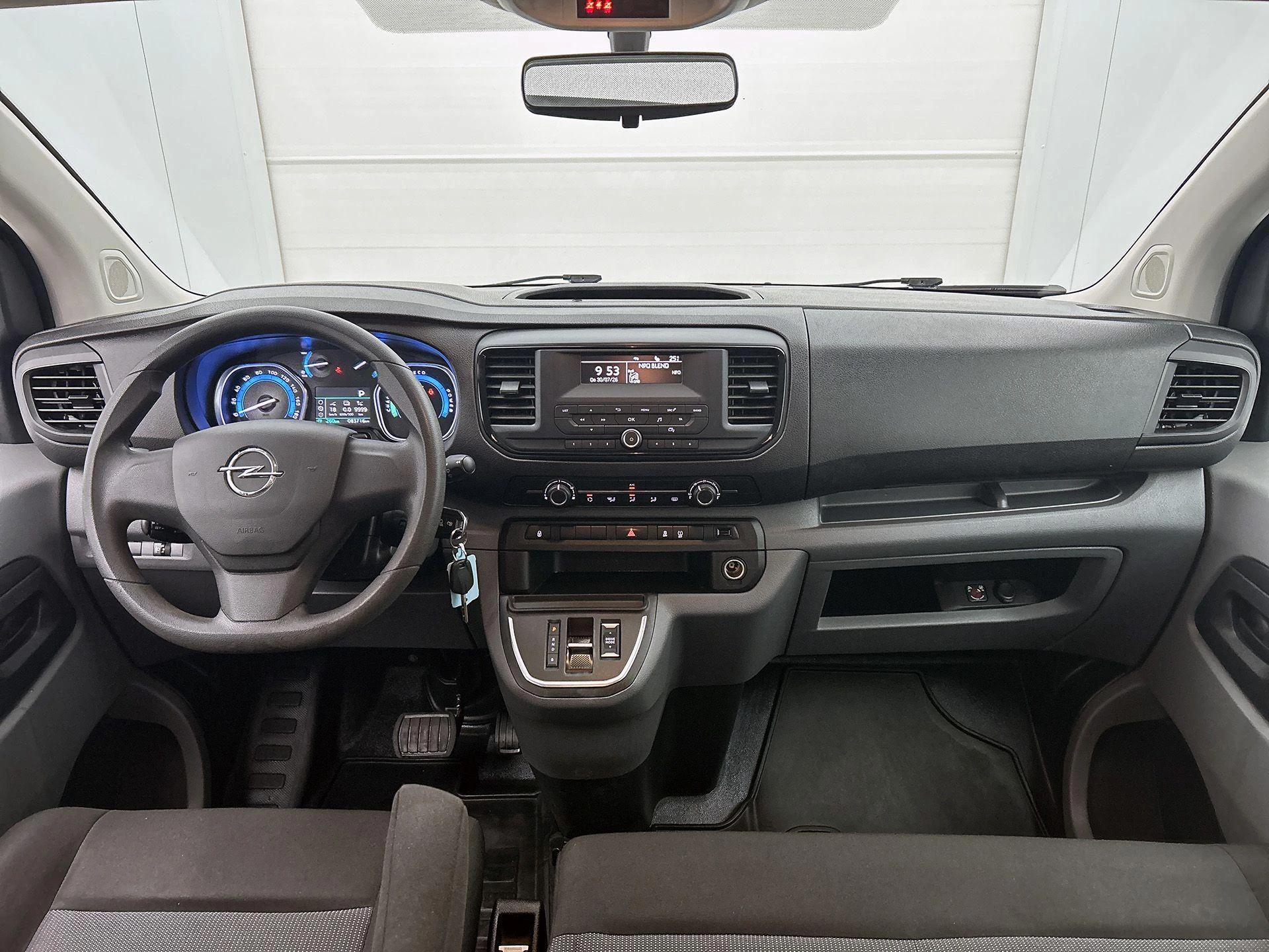 Opel-Vivaro-e-image-19