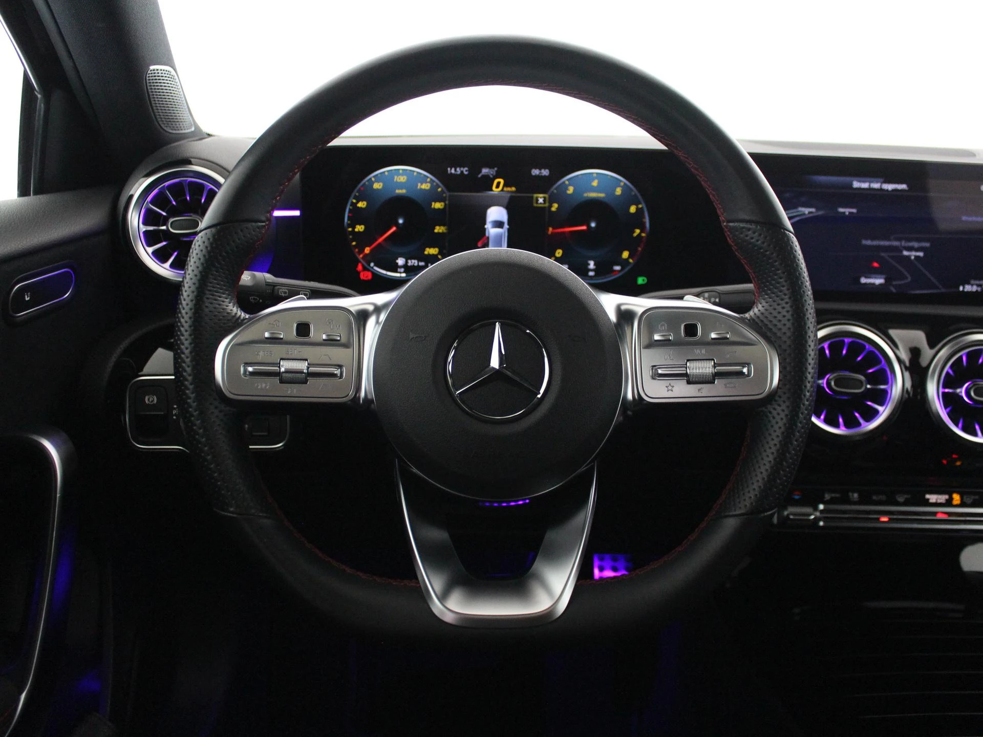 Mercedes-Benz-A-Klasse-image-4
