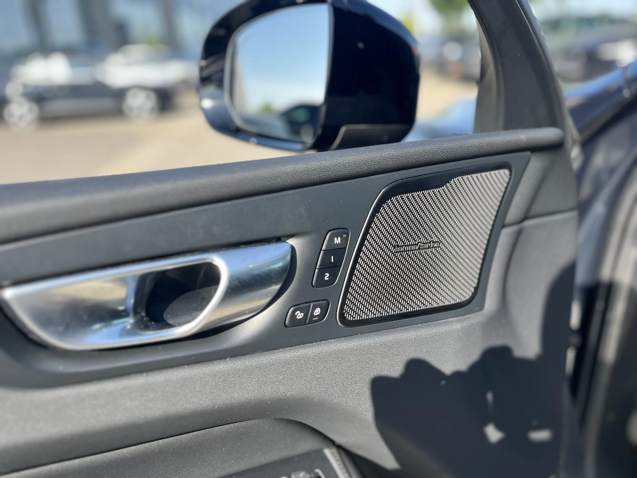 Volvo-XC60-image-6