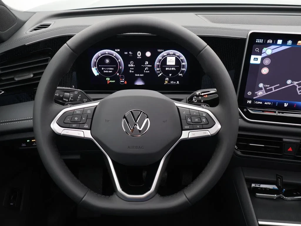 Volkswagen-Tiguan-image-20