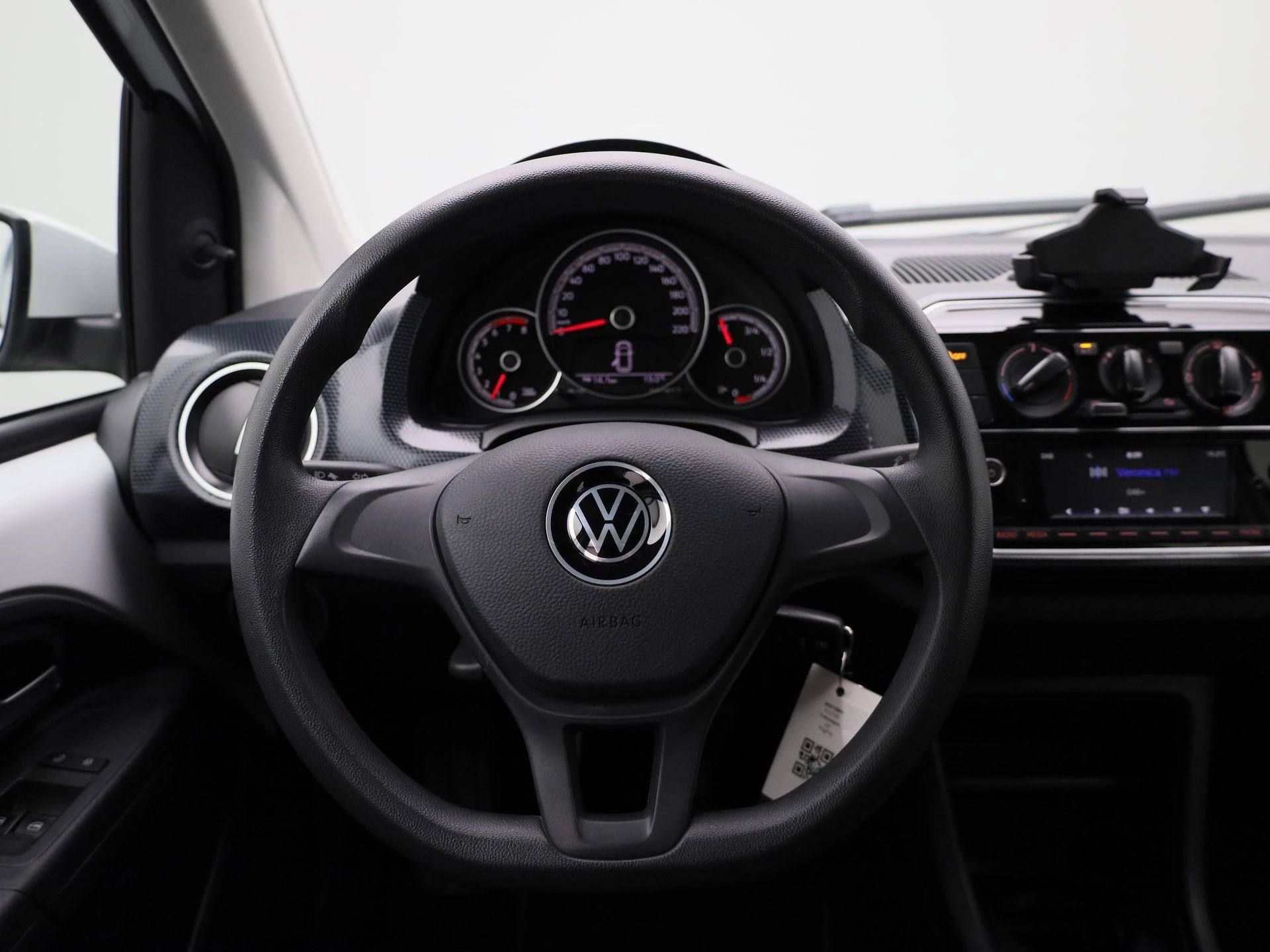 Volkswagen-up!-image-6