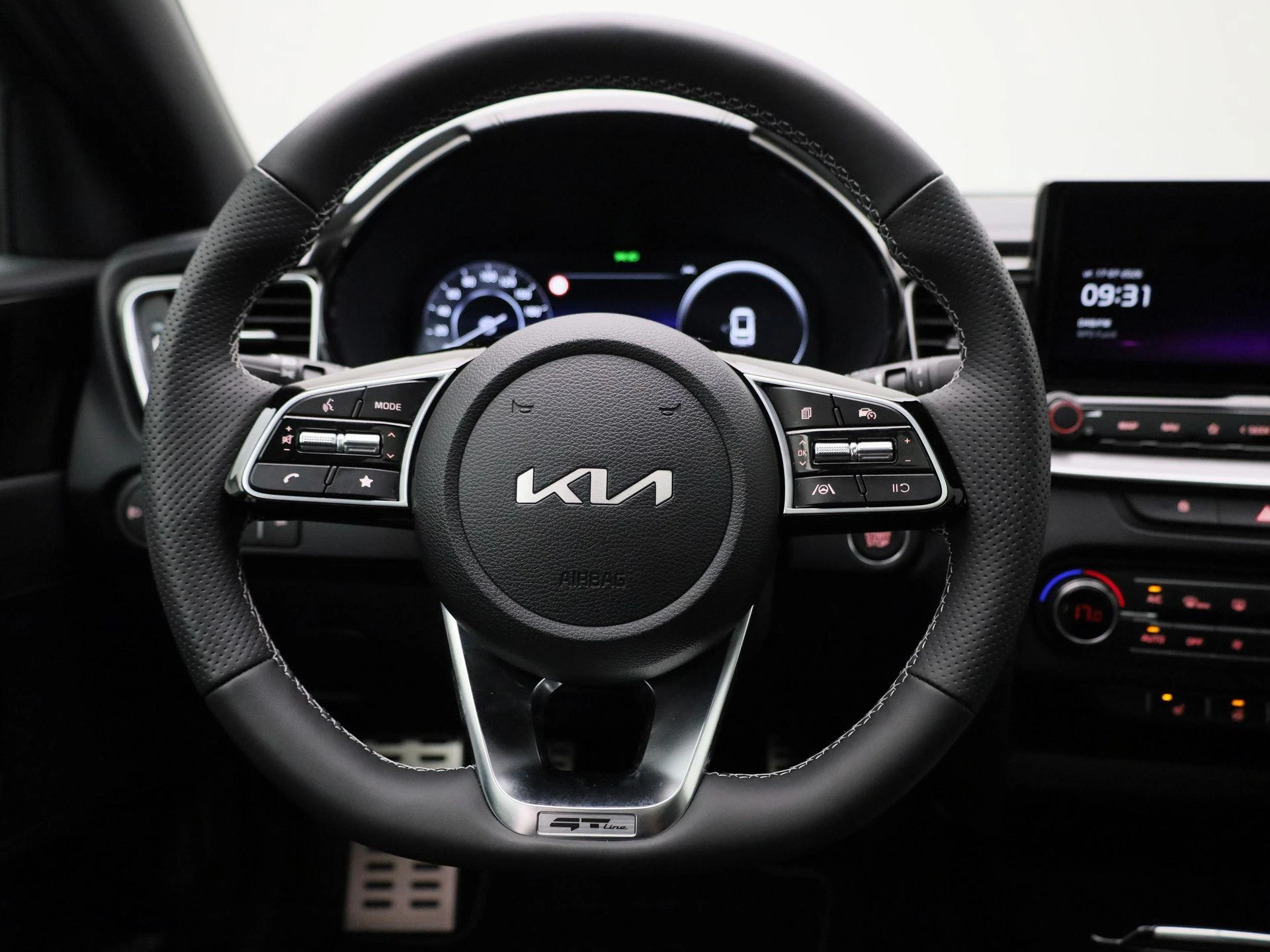 Kia Ceed - 7