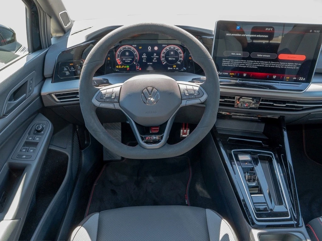Volkswagen-Golf-image-14