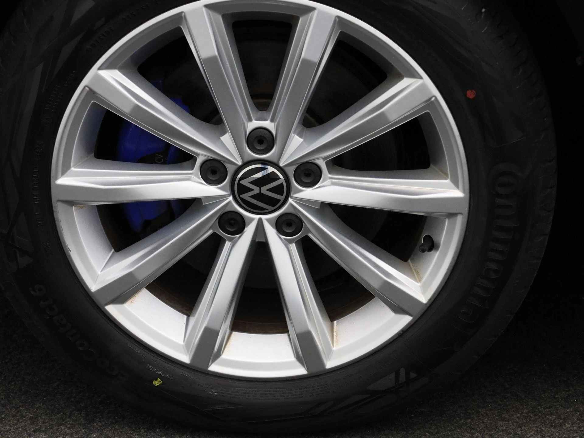 Volkswagen-Passat-image-15