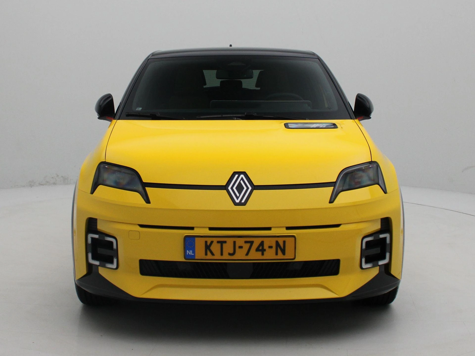 Renault-5-image-2