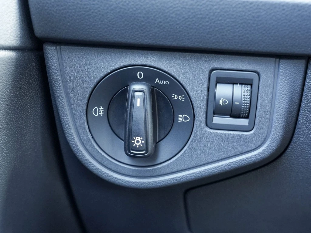 Volkswagen-Polo-image-17
