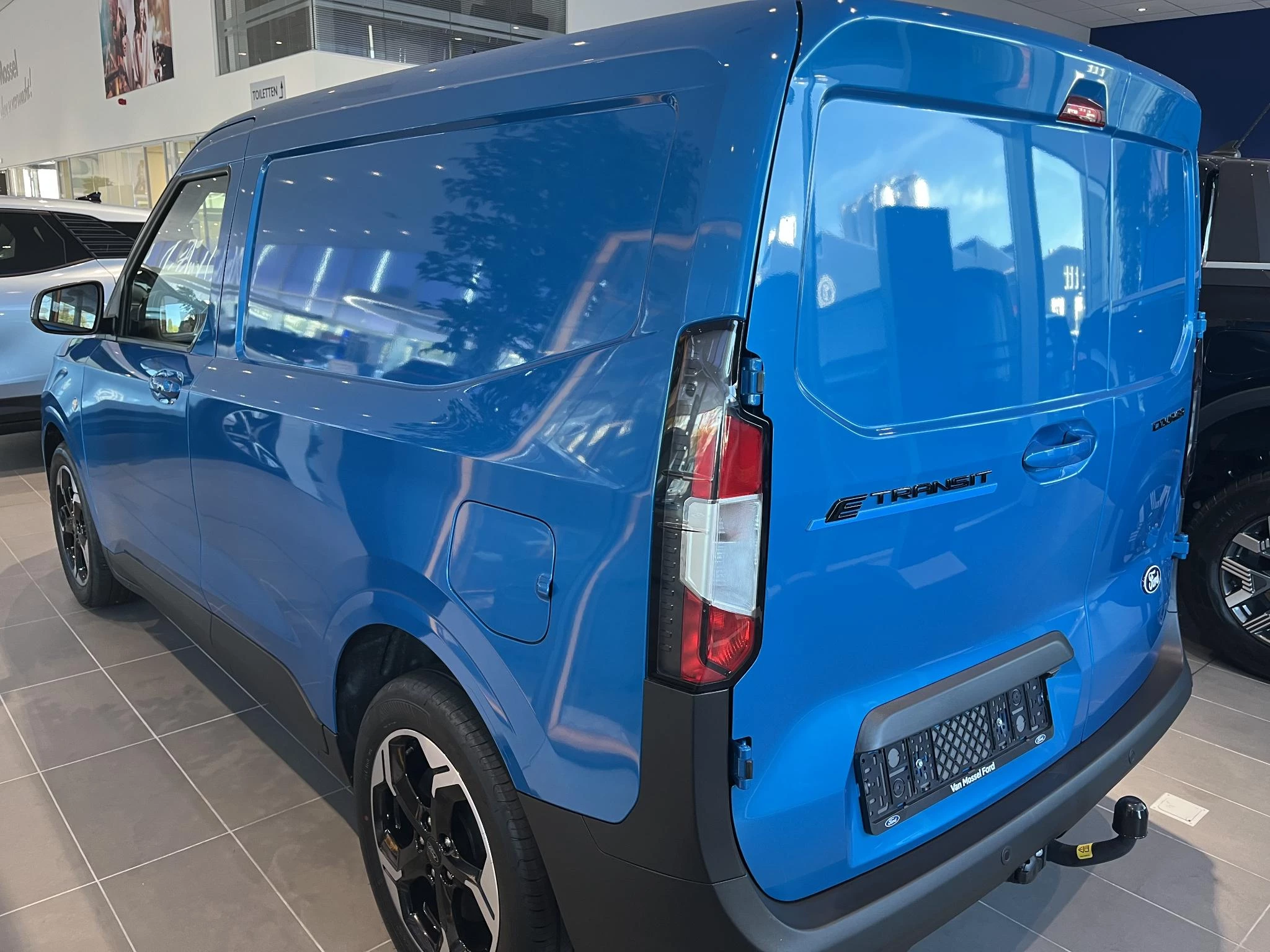 Ford-E-Transit-image-5