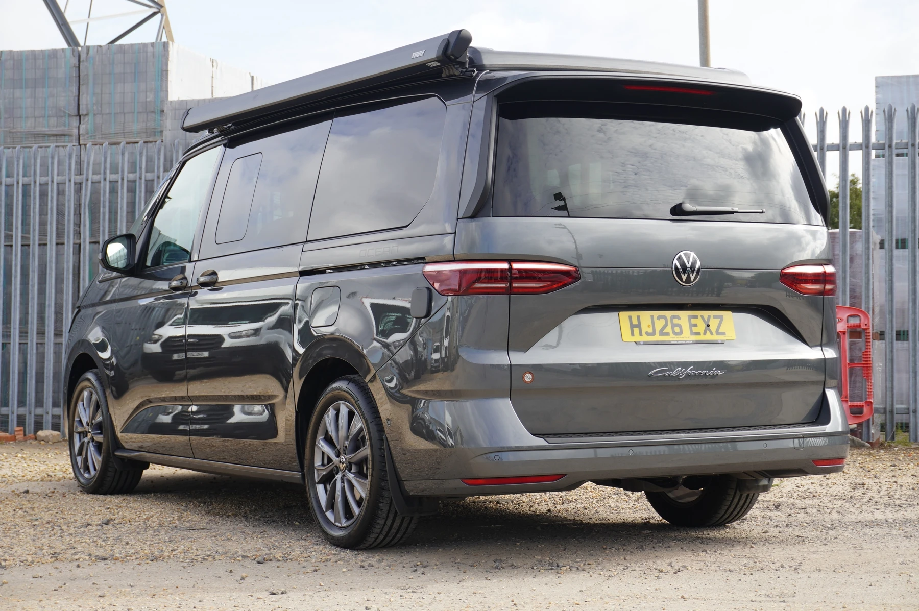 Volkswagen-California-image-2