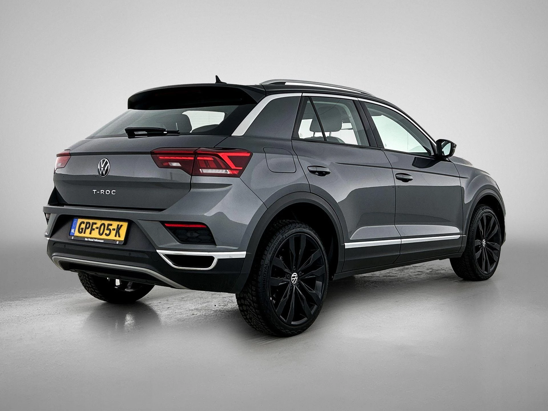 Volkswagen-T-Roc-image-3