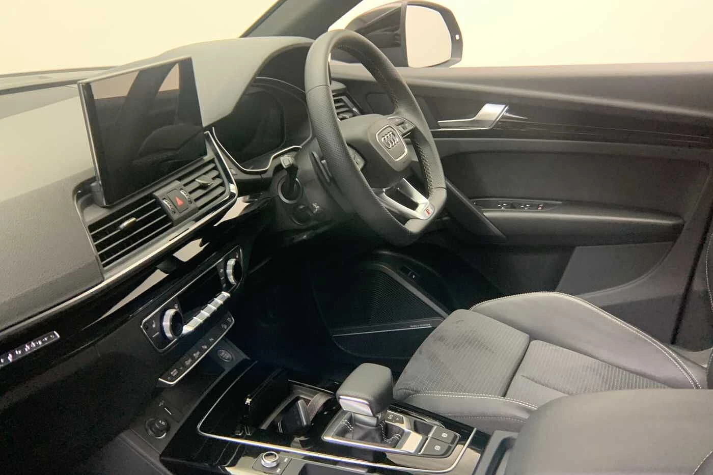 Audi-Q5-image-1