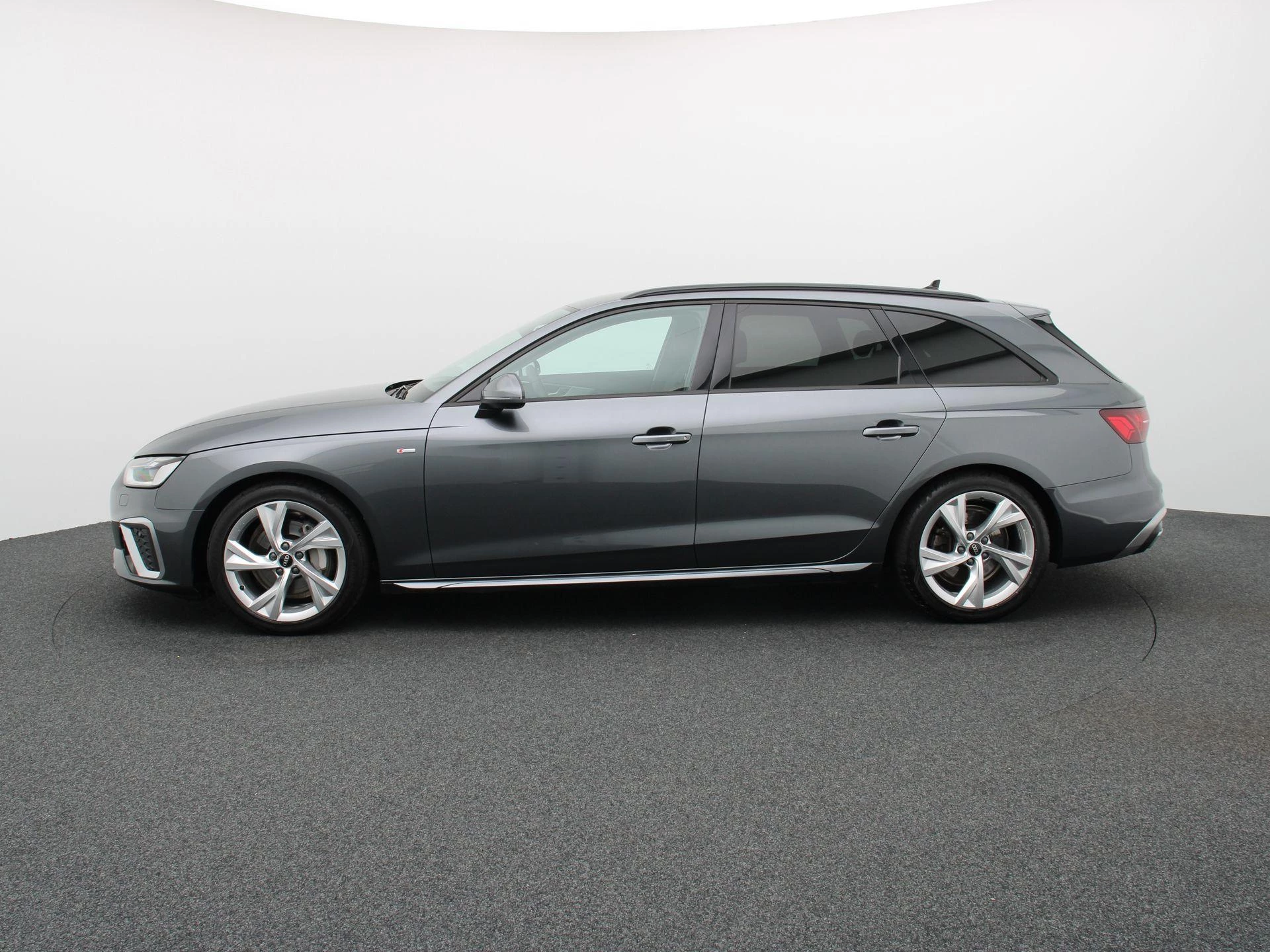 Audi A4 Avant 40 TFSI S tronic S line quattro Avant