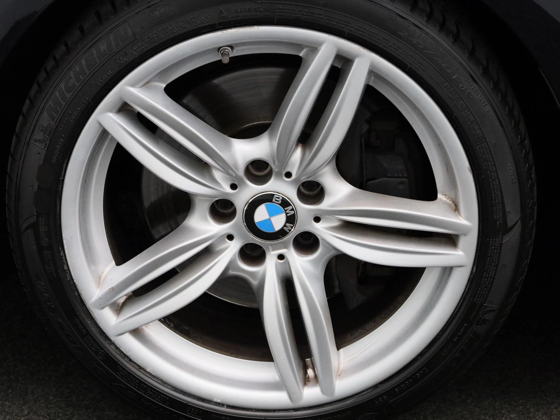 BMW-6 Serie-image-11
