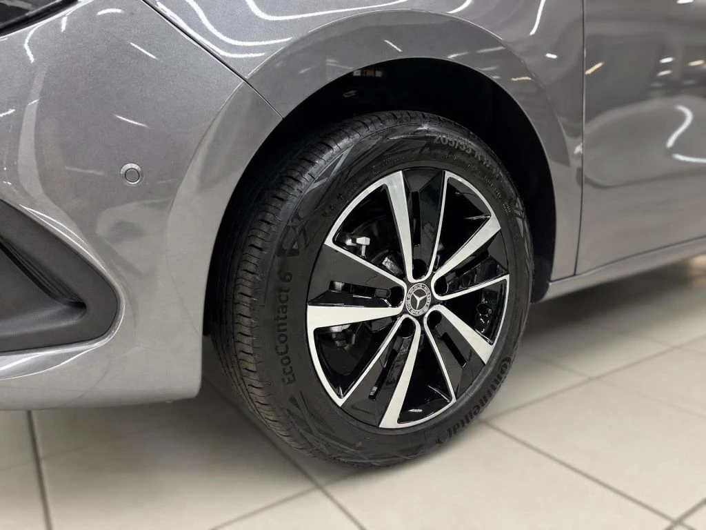 Mercedes-Benz-T-Klasse 180-image-5