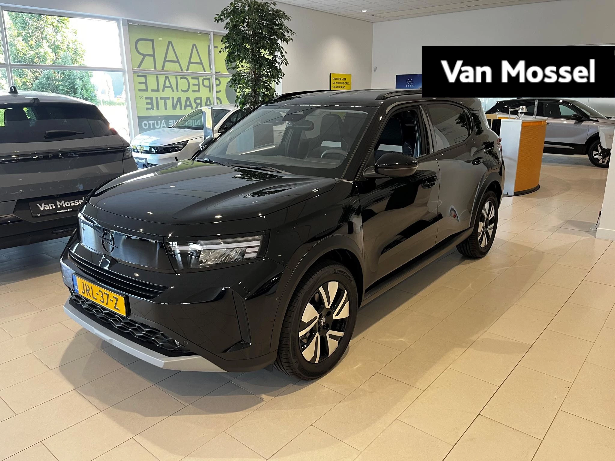 Opel-Frontera-image-0