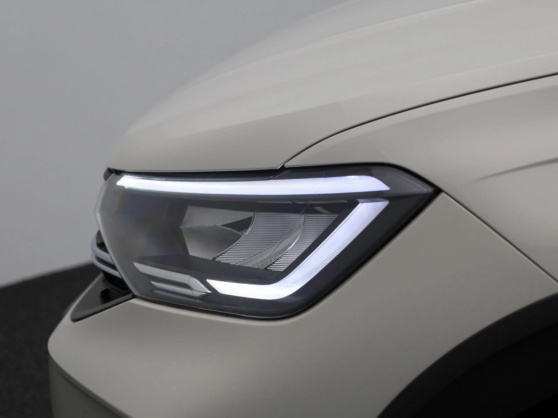 Volkswagen-Taigo-image-11