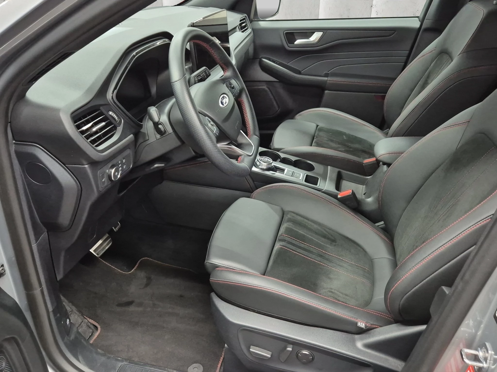 Ford Kuga ST-Line X Aut.*360GRAD*LED-MATRIX*NAVI*GRA*WINTER-PKT.