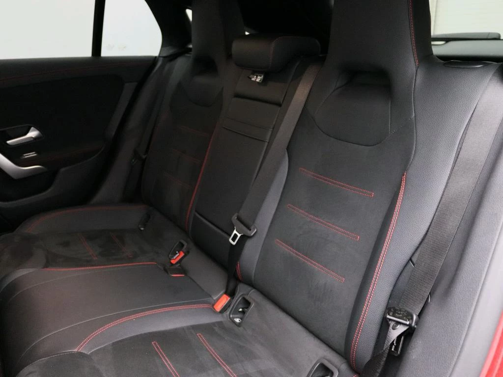 Mercedes-Benz CLA 250 e AMG Line Shooting Brake + TREKHAAK + NIGHTPAKKET + CARPLAY + CAMERA +