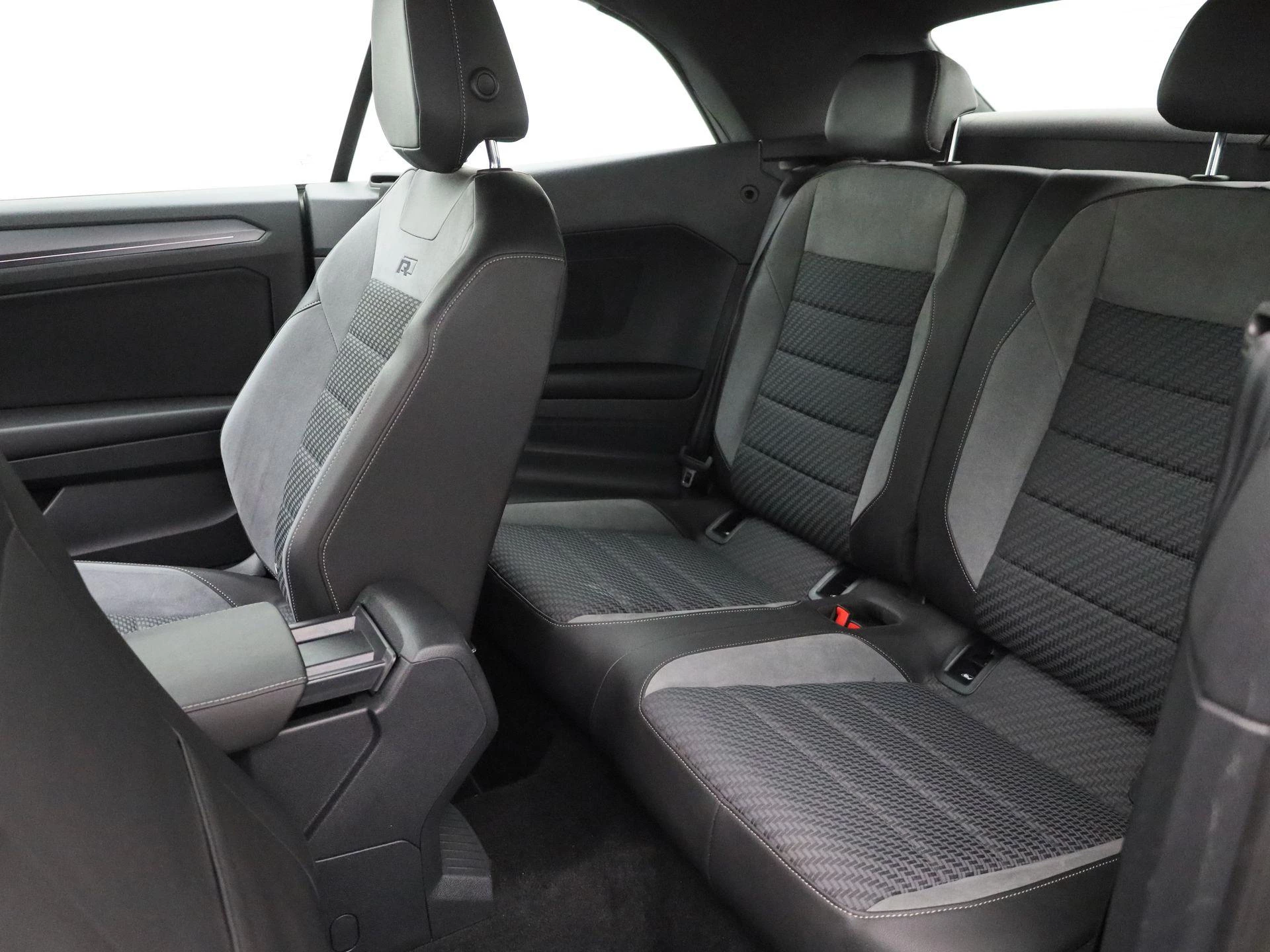 Volkswagen-T-Roc-image-8