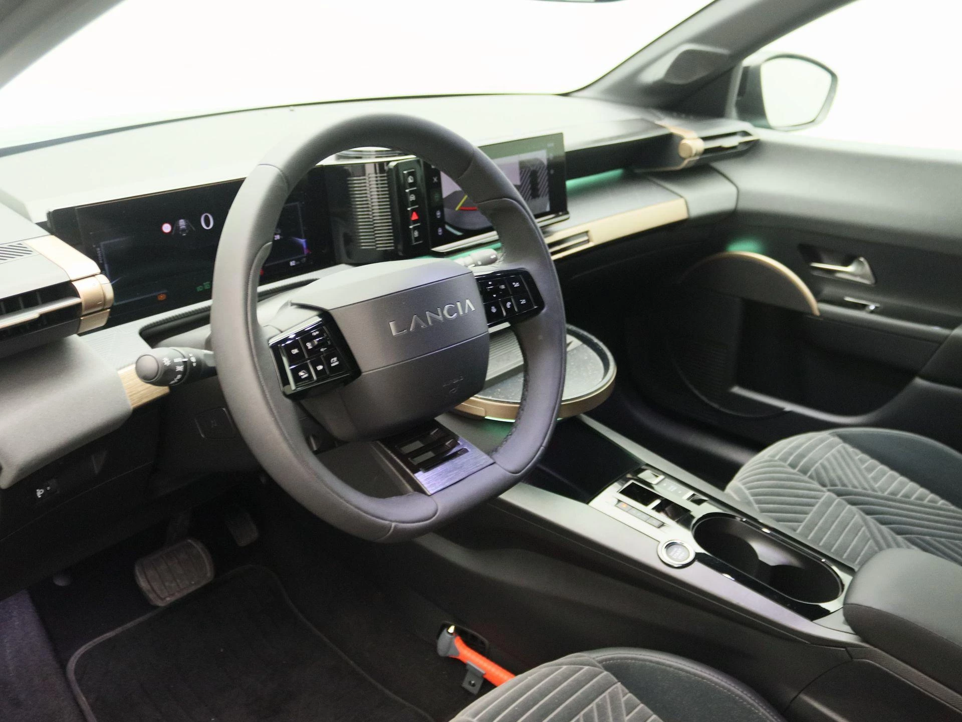 Lancia-Ypsilon-image-19