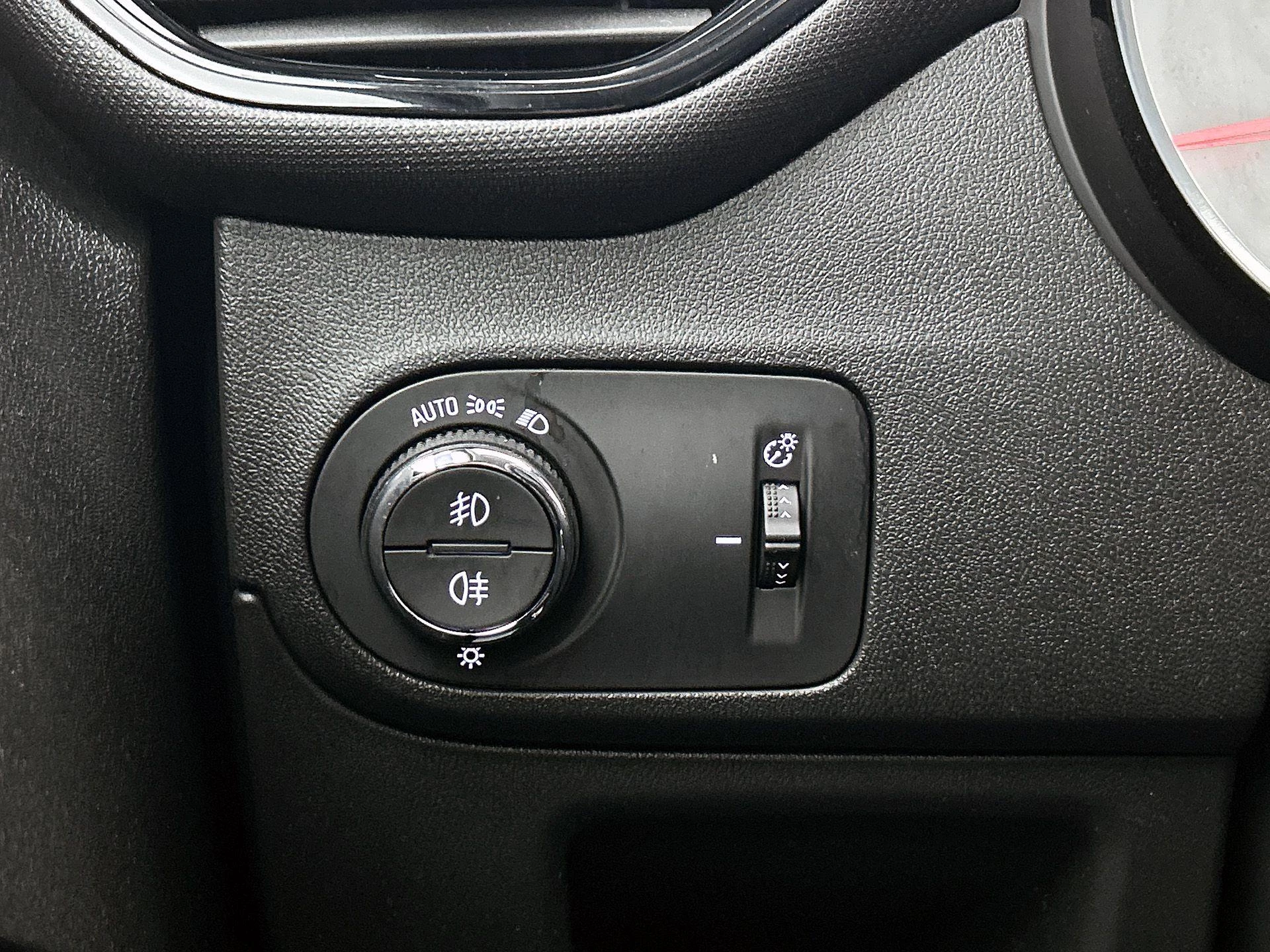 Opel-Crossland-image-22