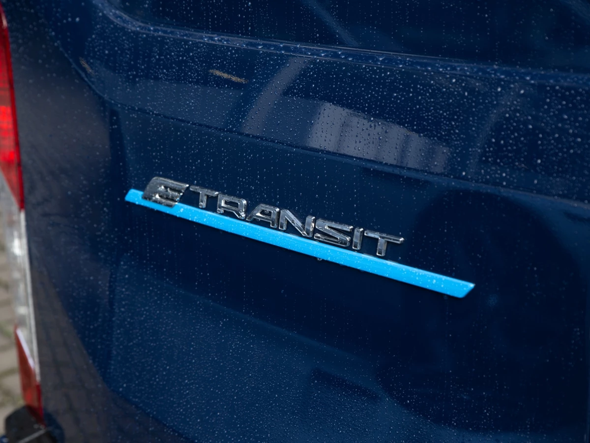 Ford-Transit-image-5