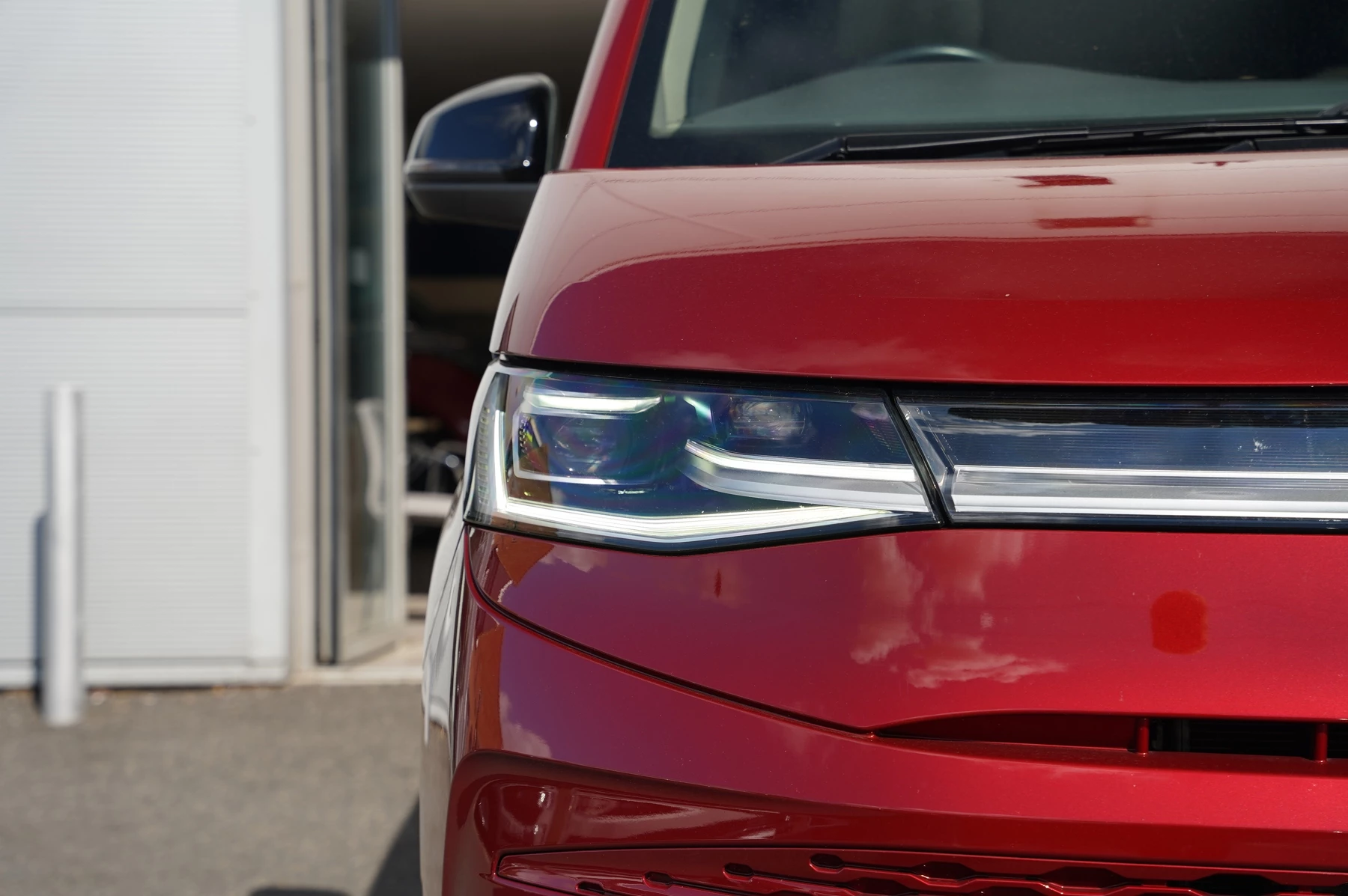 Volkswagen-Multivan-image-34