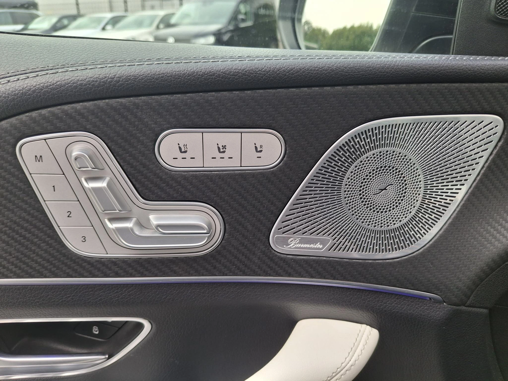 Mercedes-Benz-GLE-image-14