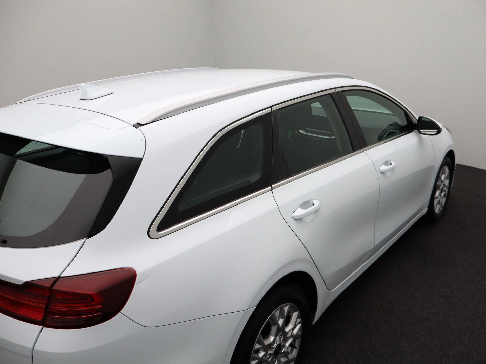 Kia-Ceed Sportswagon-image-39