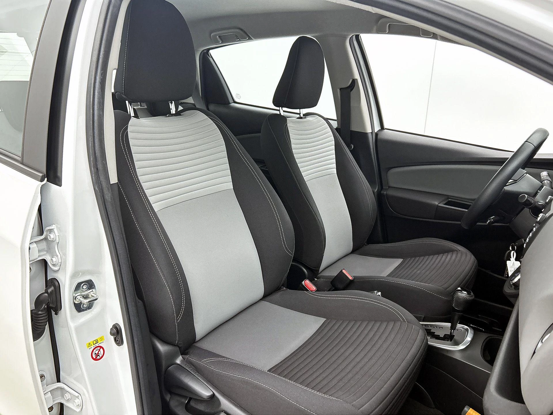 Toyota-Yaris-image-31
