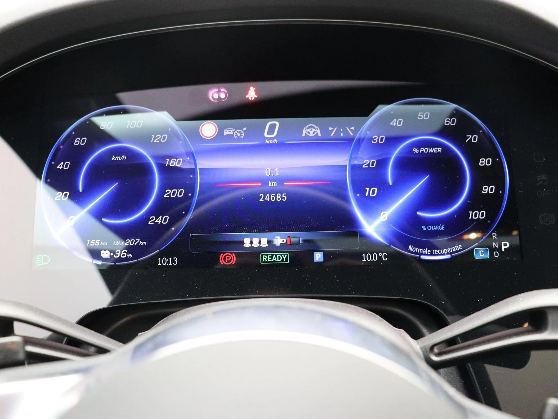 Mercedes-Benz-EQE-image-9