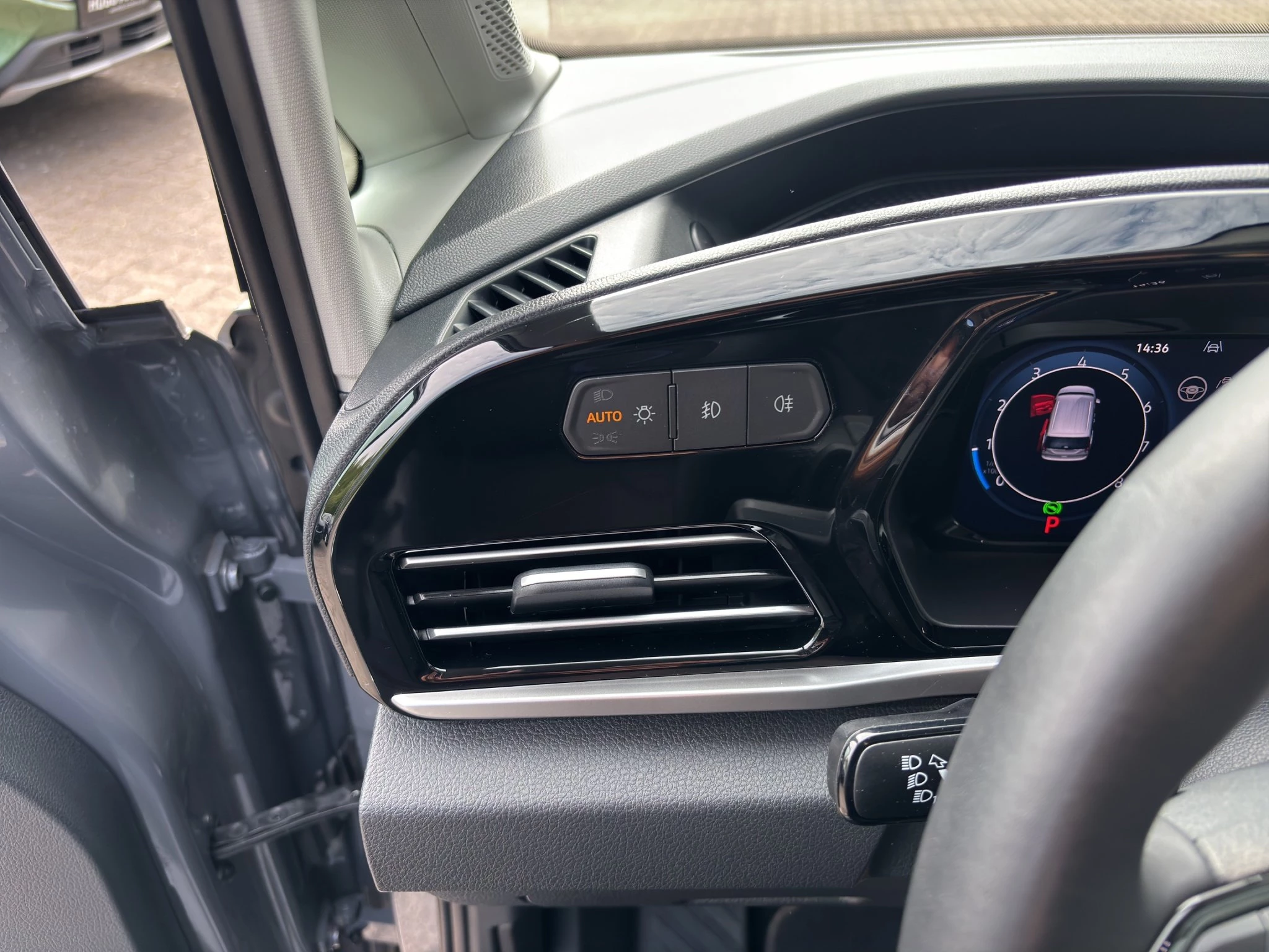 Ford Tourneo Connect Grand Titanium Aut.*AHK*ACC*KAM*NAVI*SHZ