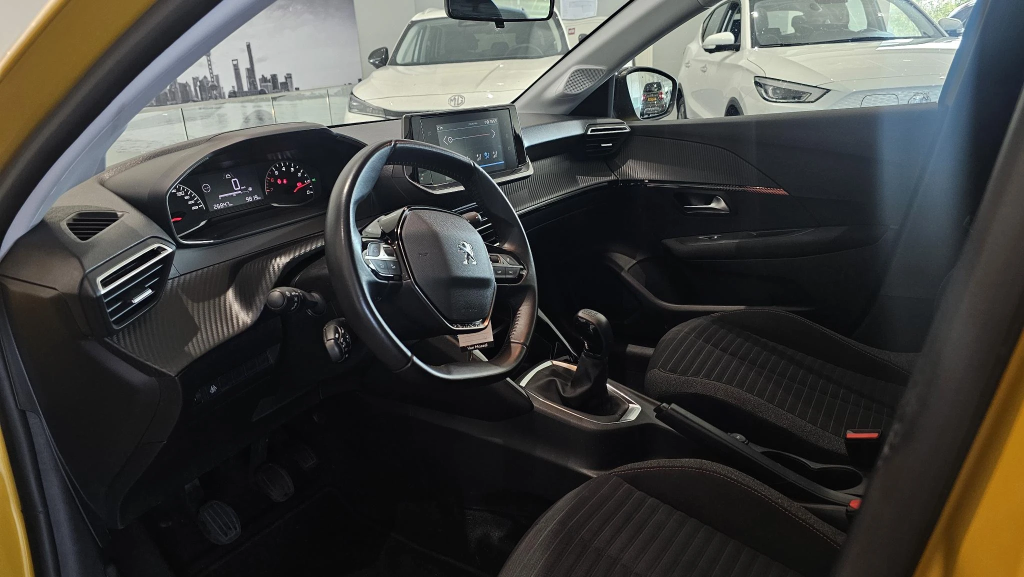 Peugeot-208-image-11