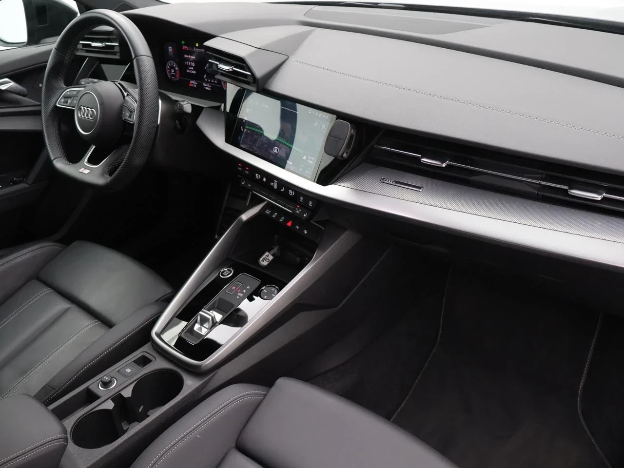 Audi A3 Sportback Audi A3 Sportback Sport Edition 3XS line 30TFSI 110PK *AUTOMAAT*PANODAK*LEDER*SPORTZETELS*PDC*ACC*NAVIAPP-CONNECT*...*