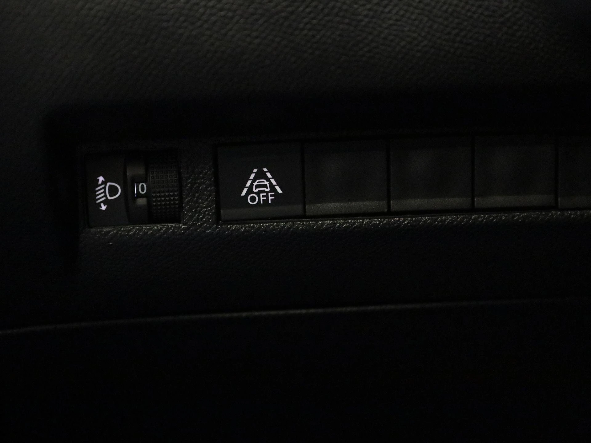 Peugeot-208-image-26