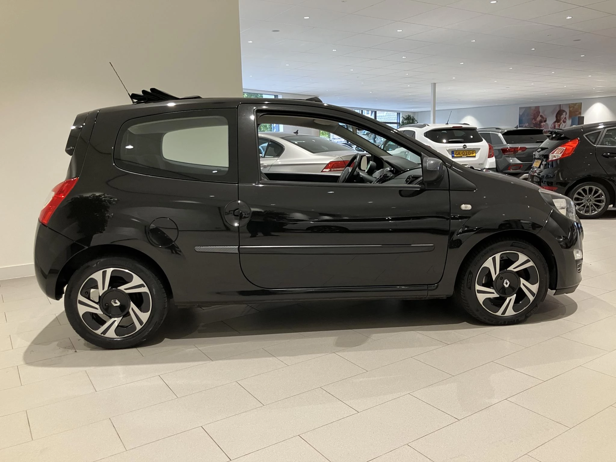 Renault-Twingo-image-7