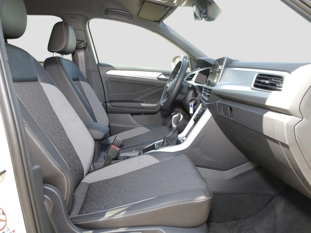 Volkswagen-T-Roc-image-7