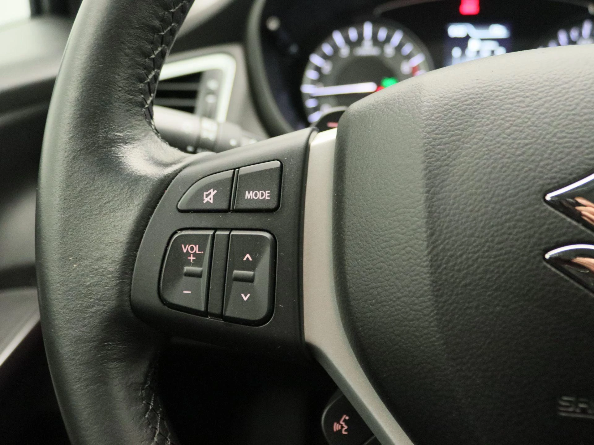 Suzuki-S-Cross-image-21