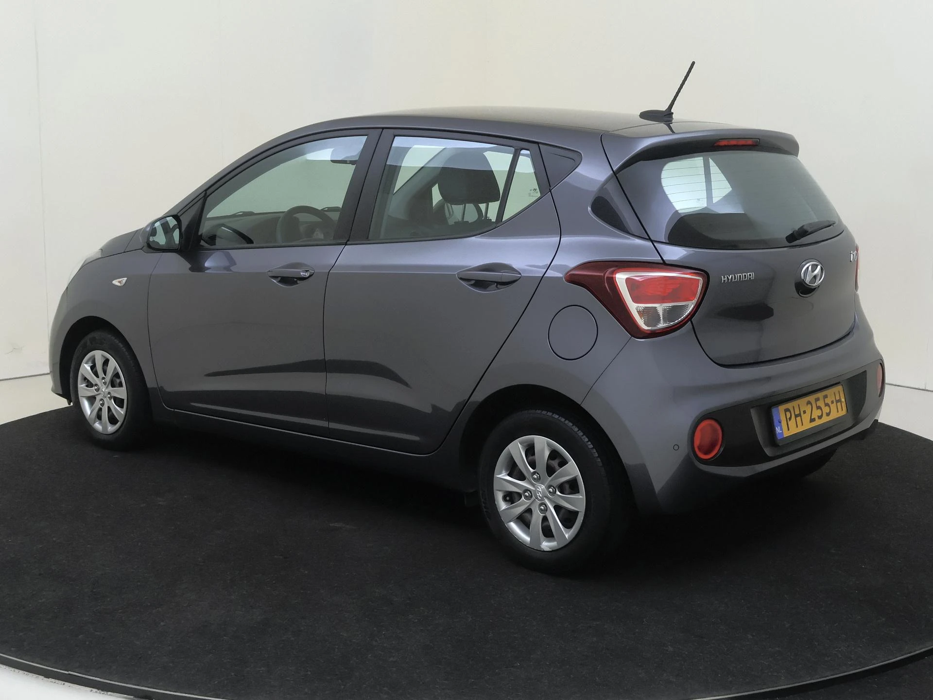 Hyundai-i10-image-2