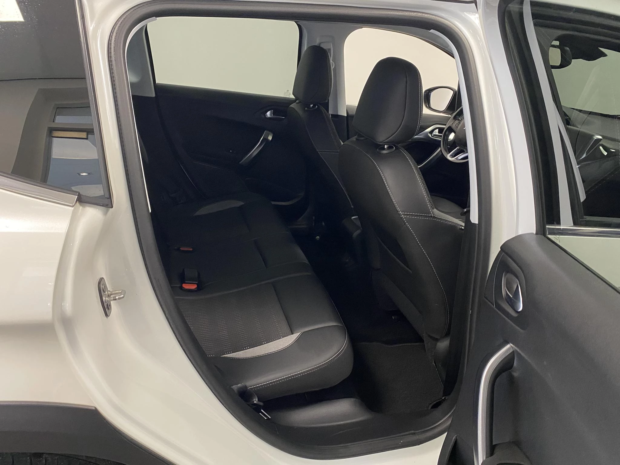 Peugeot-2008-image-5