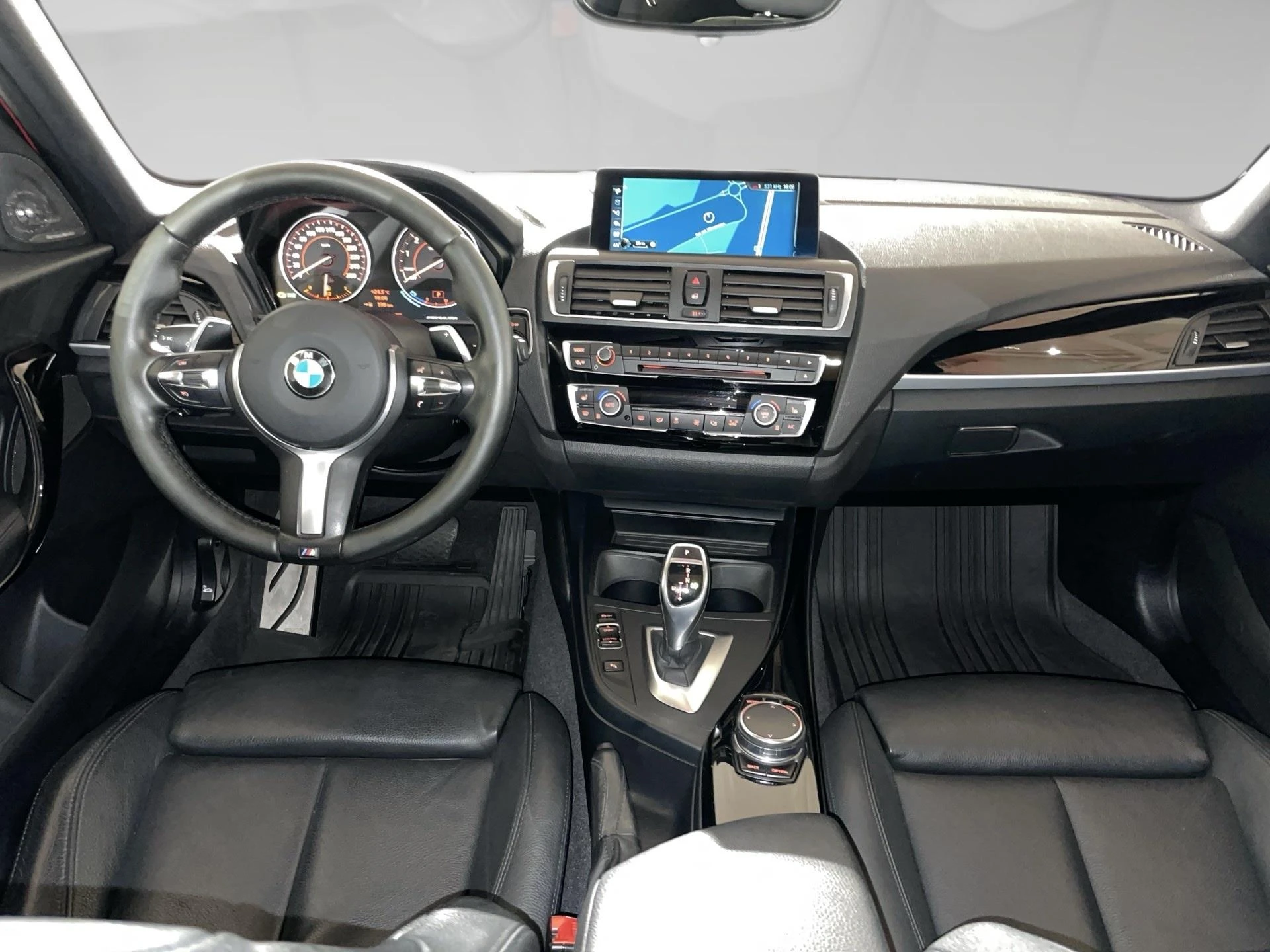 BMW-Série 1-image-4