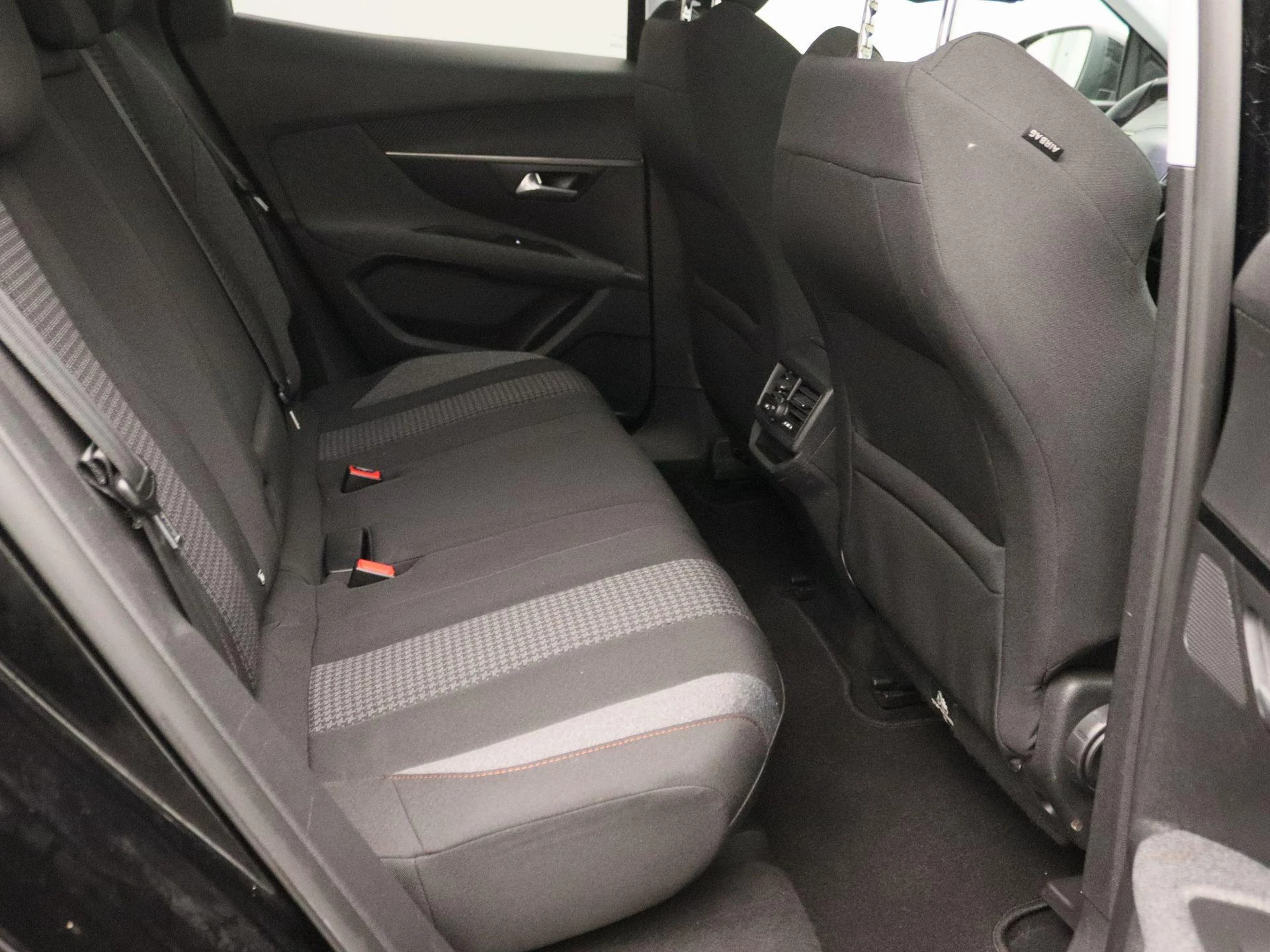 Peugeot-3008-image-24