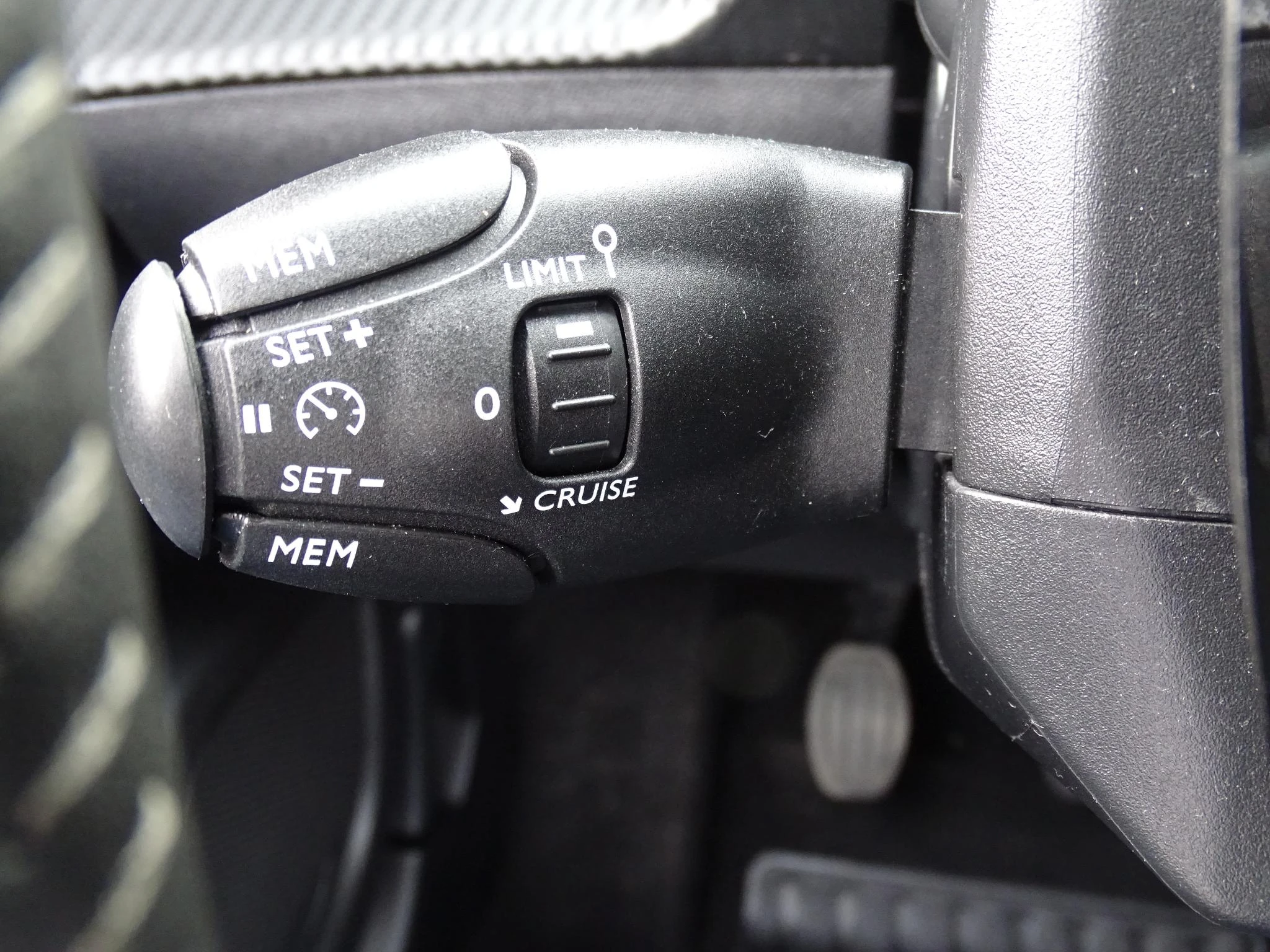 Peugeot-2008-image-23