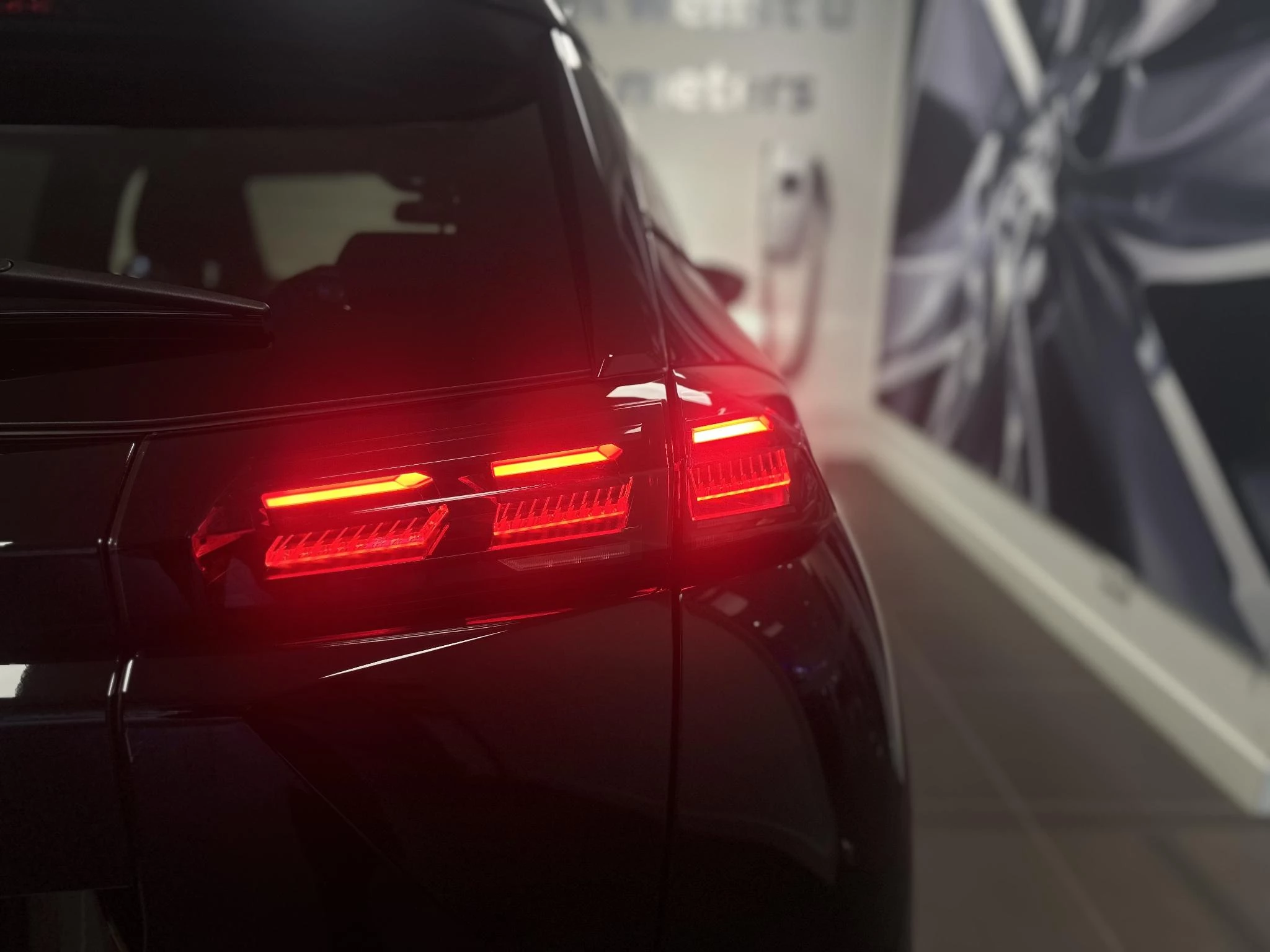 Peugeot-e-2008-image-5