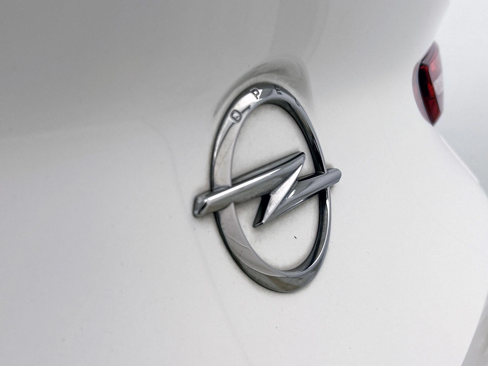 Opel Grandland X 1.6 Turbo Hybrid Elegance