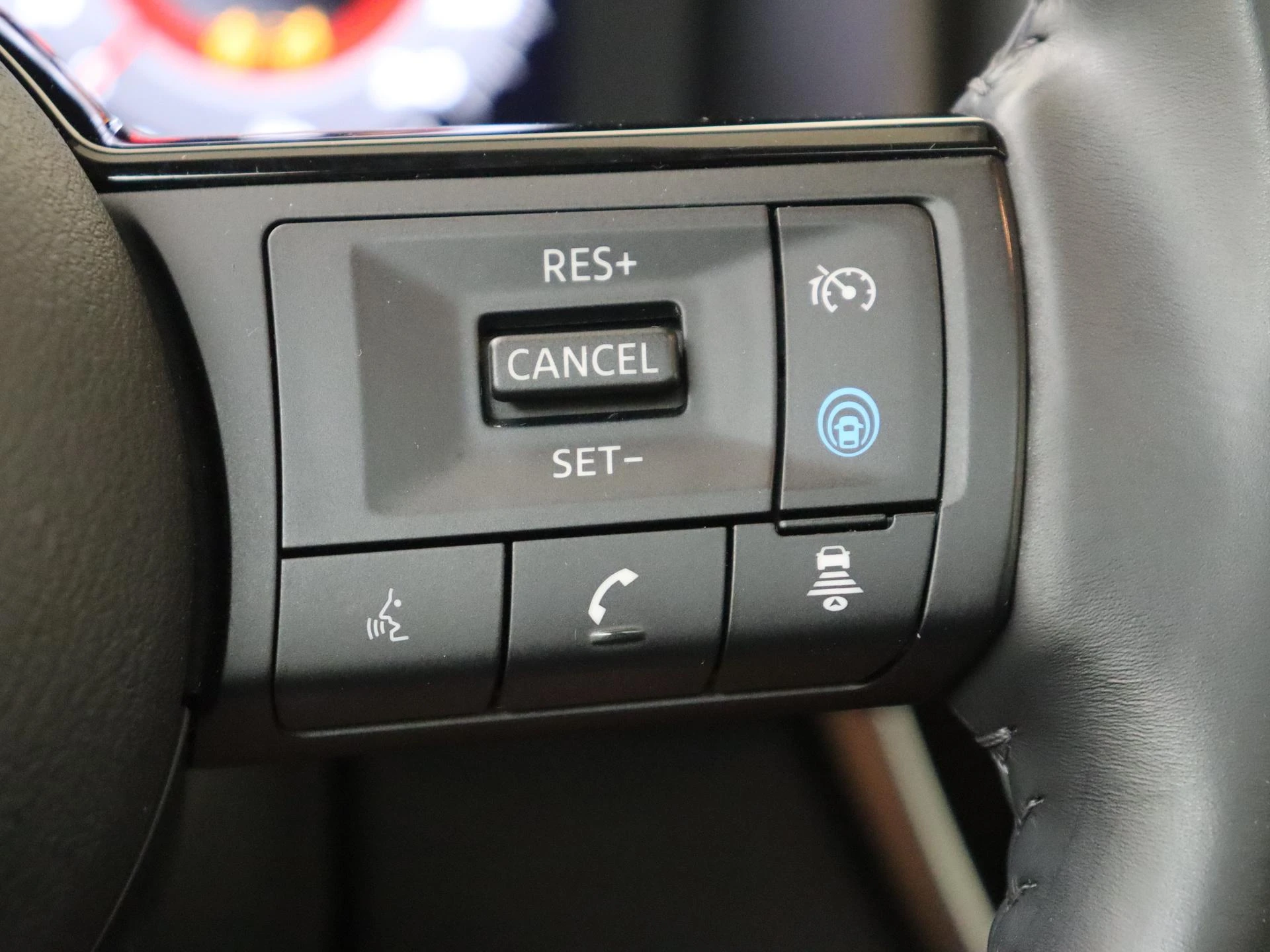 Nissan-QASHQAI-image-13