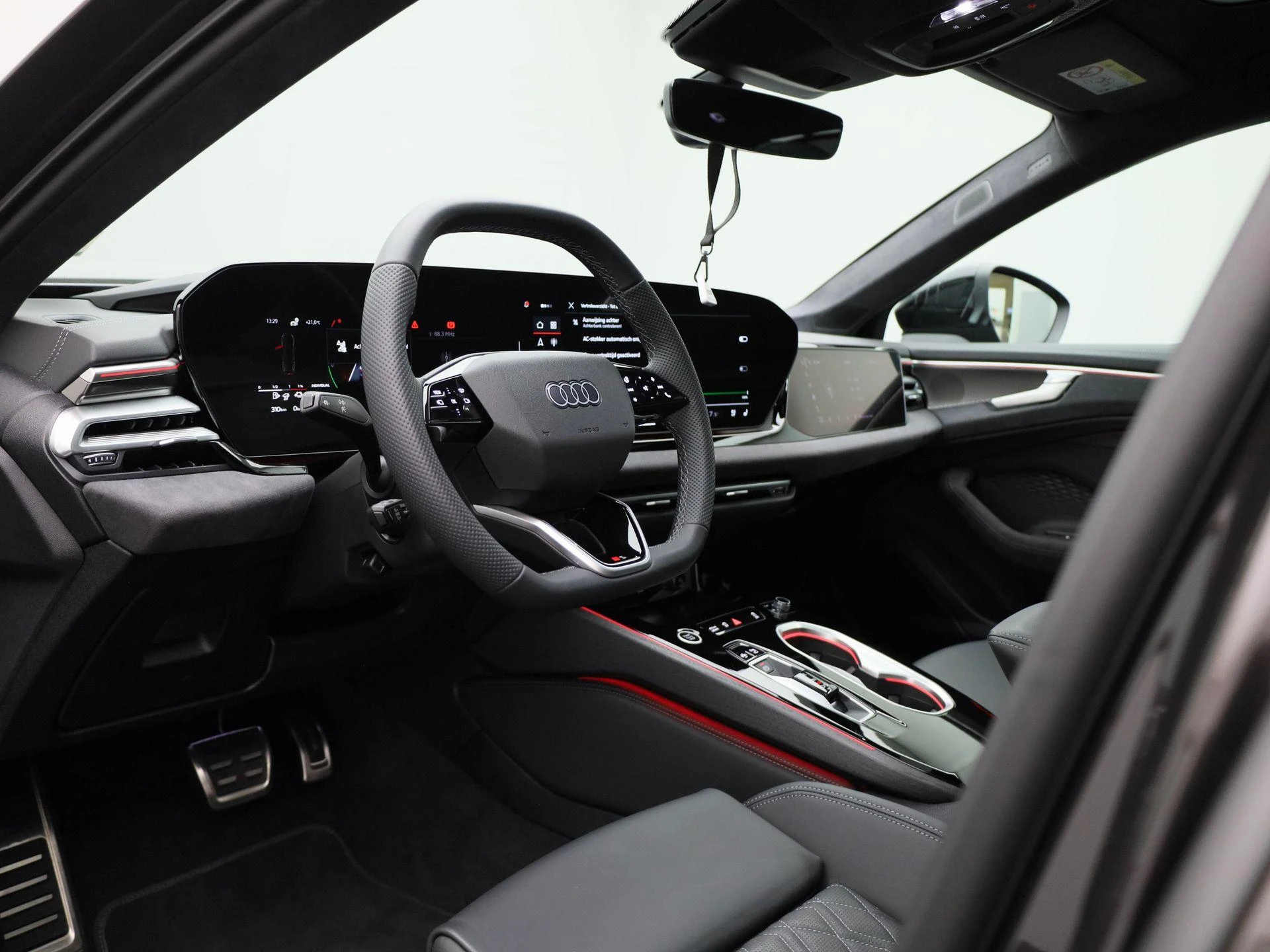 Audi-A6-image-43