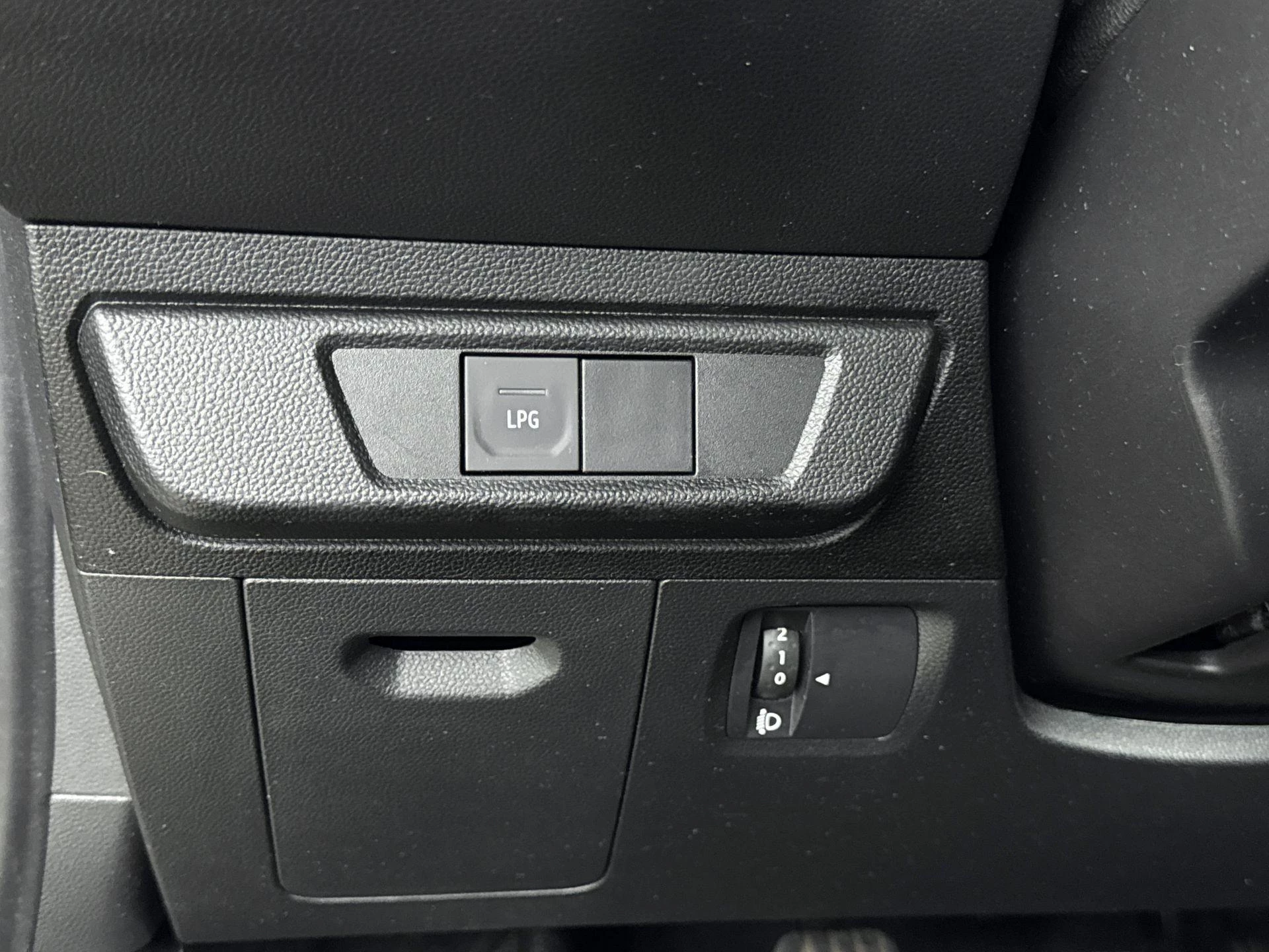 Dacia-Sandero Stepway-image-20