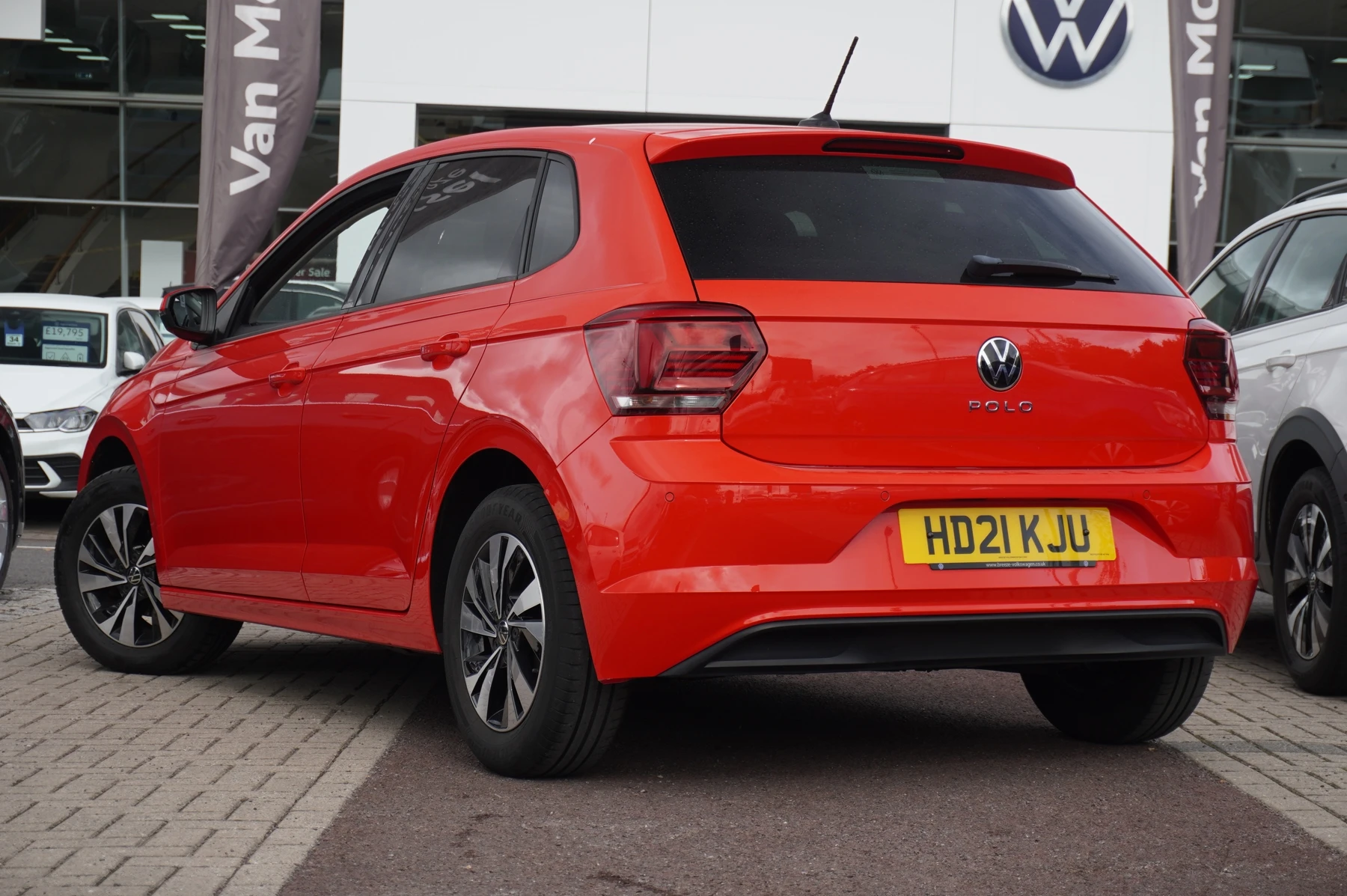 Volkswagen-Polo-image-2